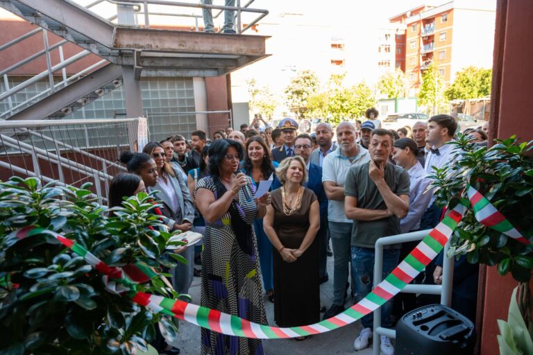 A Pomigliano la dirigente Sabrina Capasso ha inaugurato una nuova sede dell’alberghiero “Russo-Tognazzi”